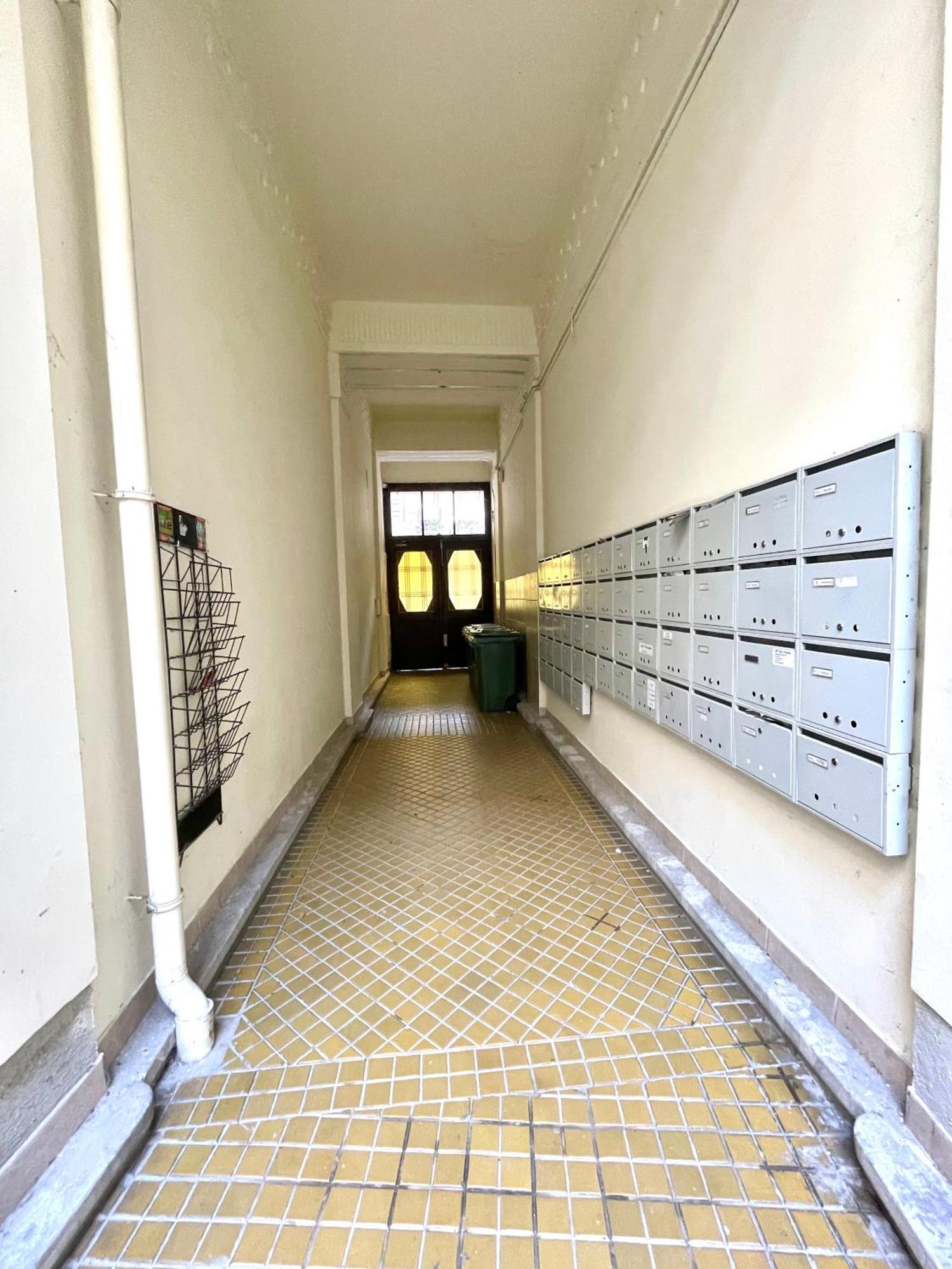 Relax With 2 Bedroom, 2 Bathroom For 6 People In The Centre Free Coffee Appartement