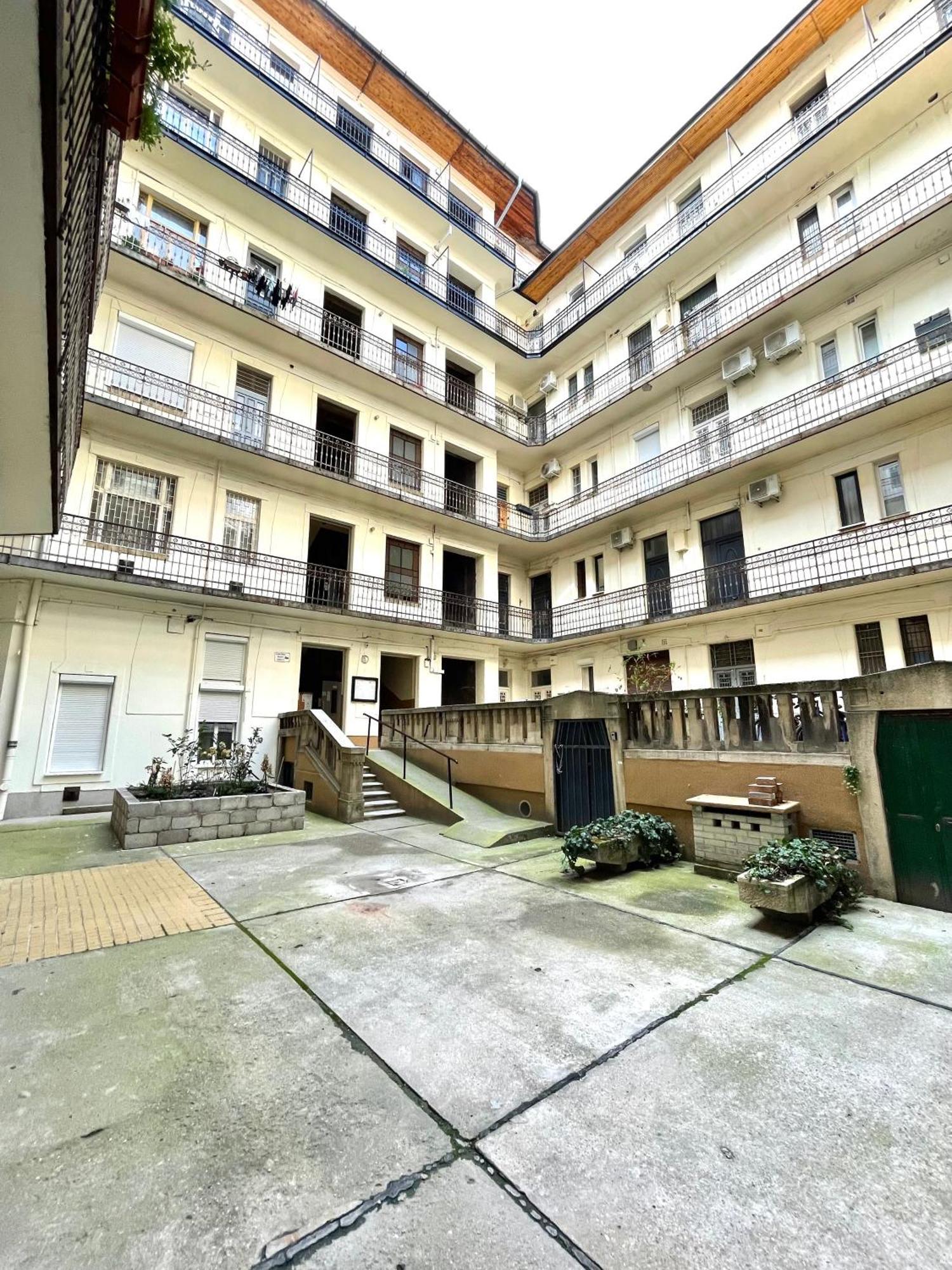 Relax With 2 Bedroom, 2 Bathroom For 6 People In The Centre Free Coffee Appartement *